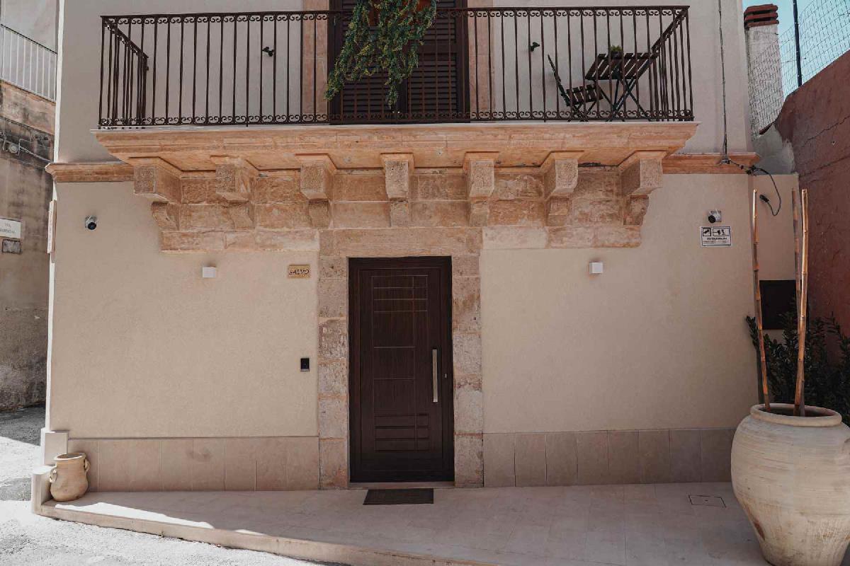  StomarSalvo  apartment, far 30 meters from the Pietre Nere promenade Pozzallo Sicilia